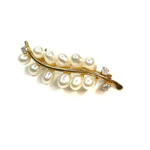 Gold Tone Pearl Cluster Leaf Brooch Pin